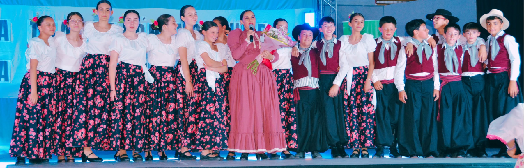 Día de la Tradición: estudiantes celebraron nuestras raíces folklóricas